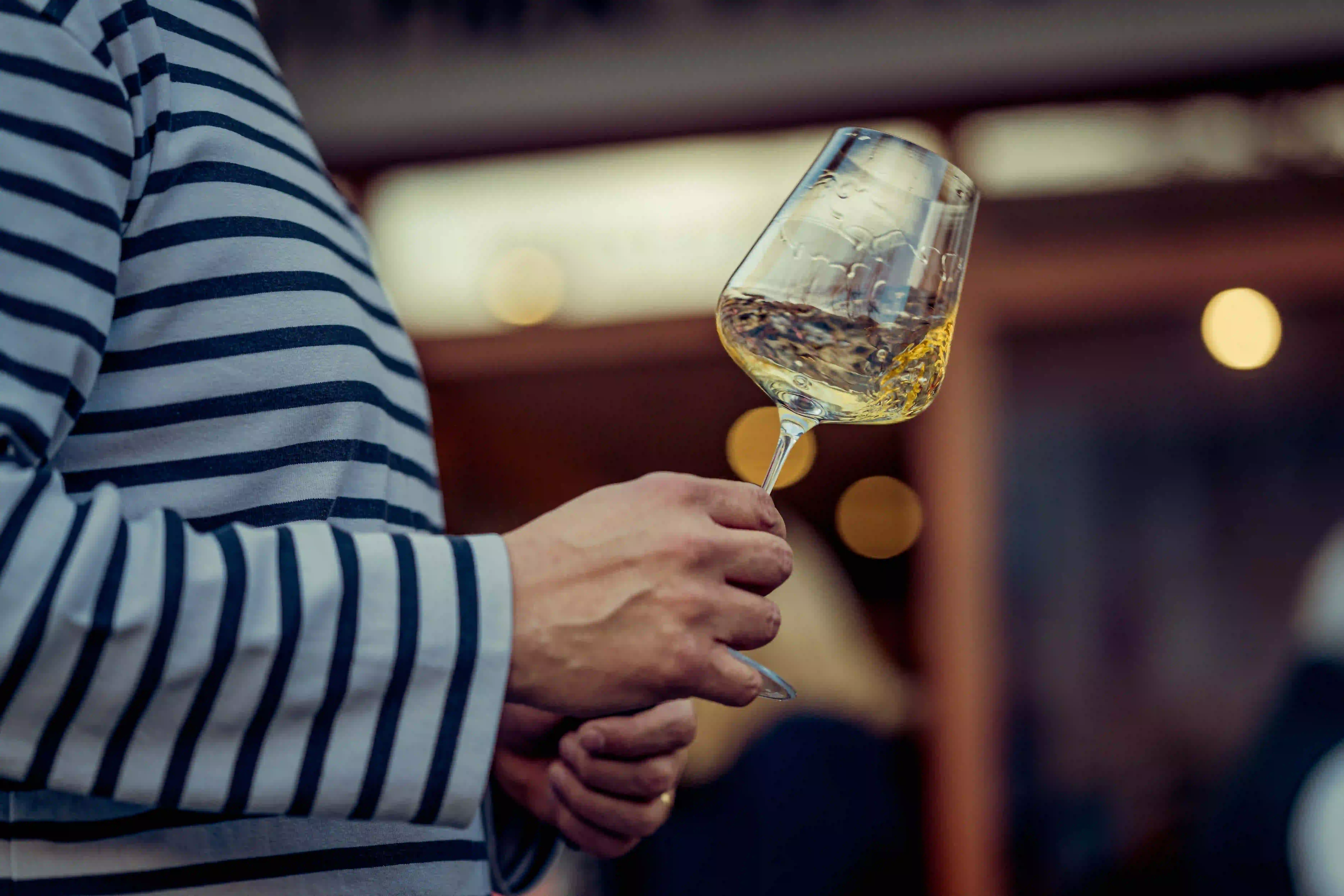 Weißwein im Glas